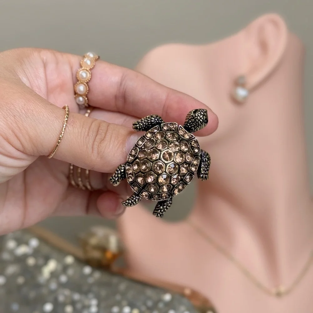 ⚜️❤️‍🔥 Turtlée Chic Brown Turtle Brooch-Pendant 🐢💎